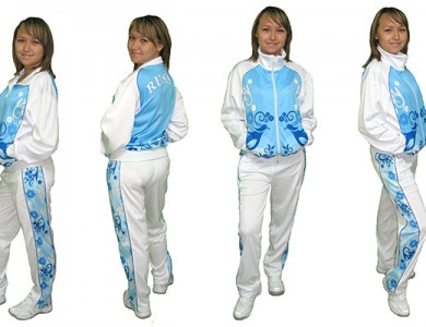 Какой спортивный костюм выбрать для девочки?